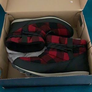 New Sorel boots sz 10 Whitney short red